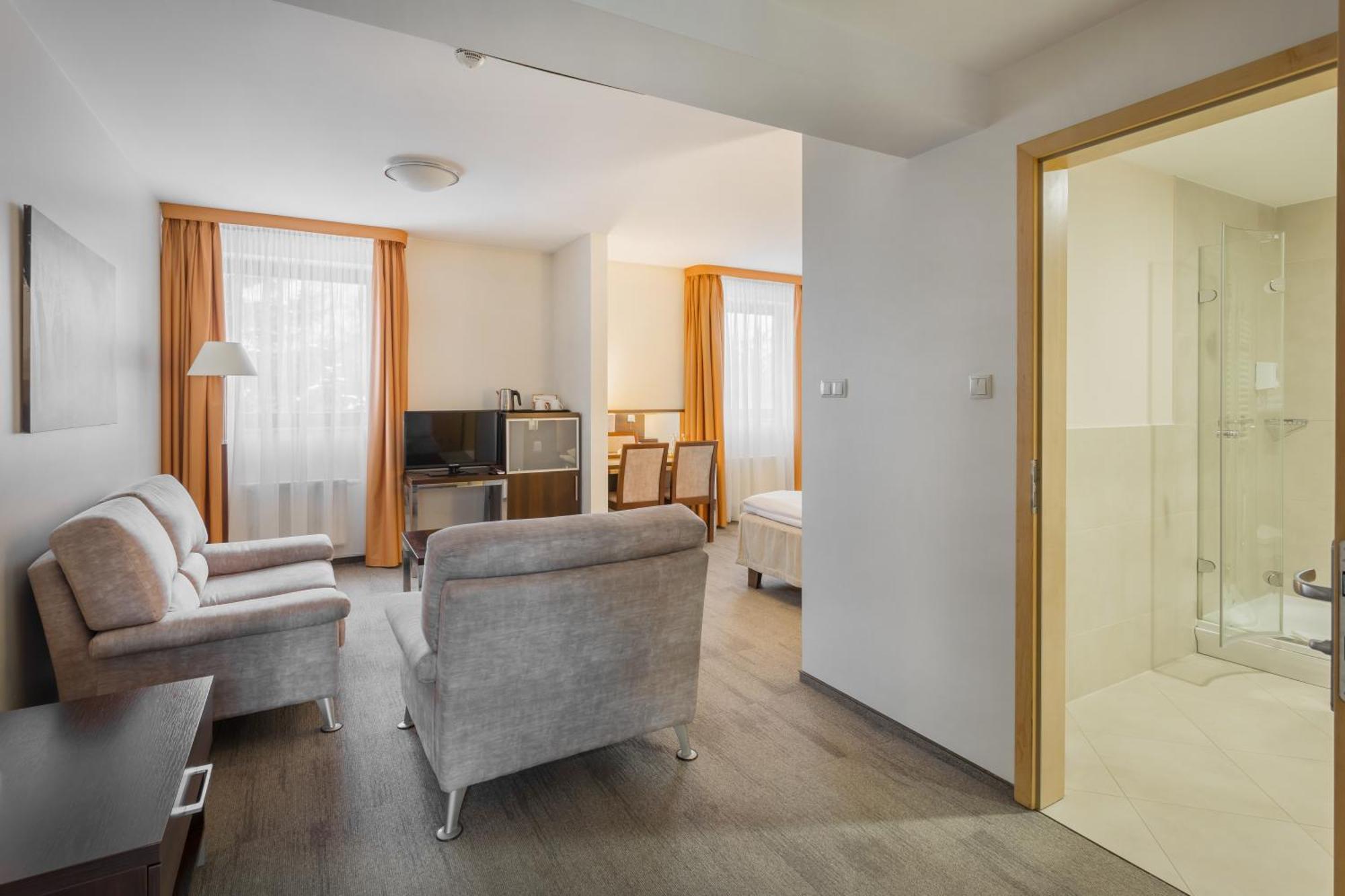 Hotel Orange Przeźmierowo Dış mekan fotoğraf