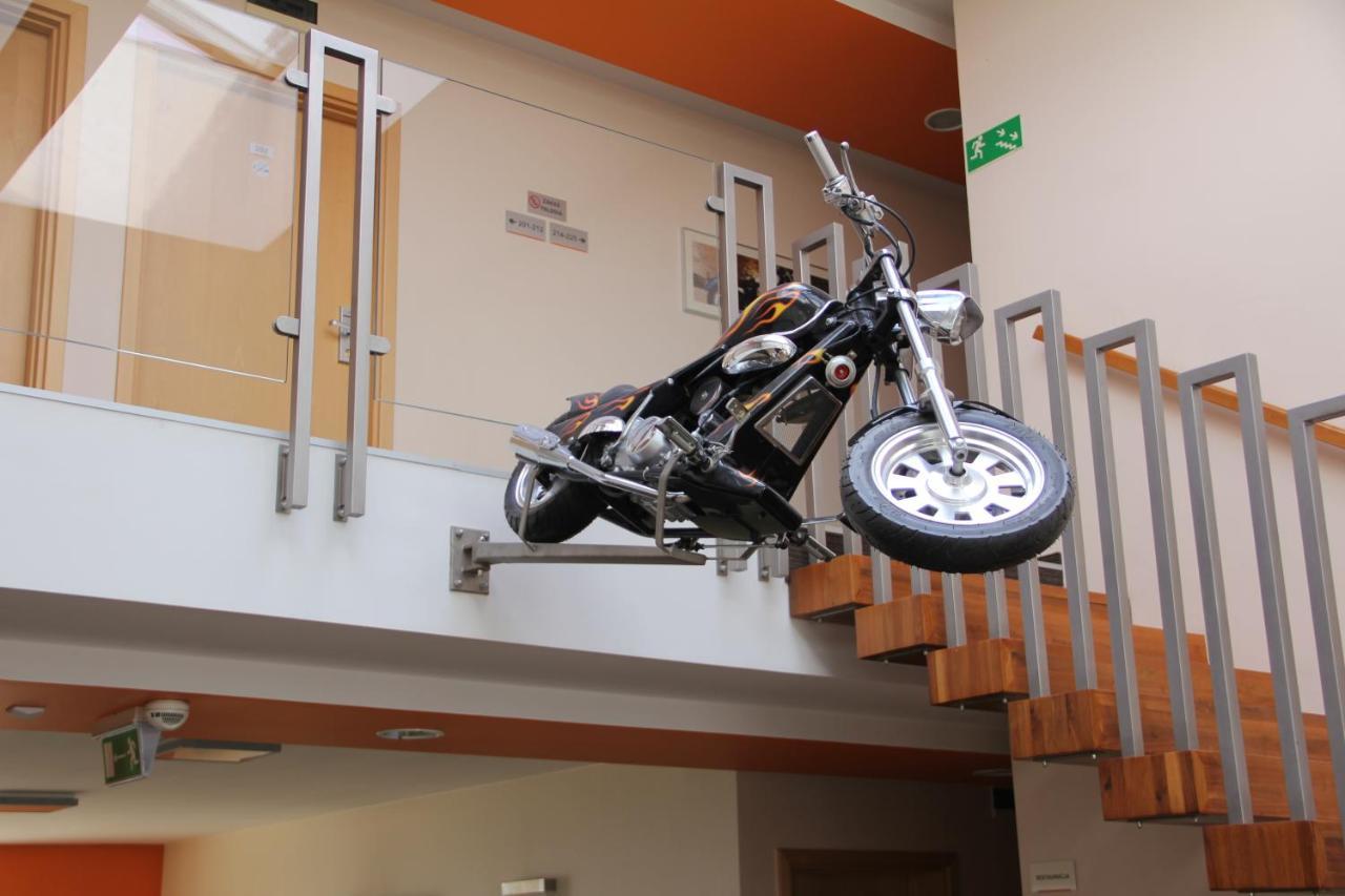 Hotel Orange Przeźmierowo Dış mekan fotoğraf